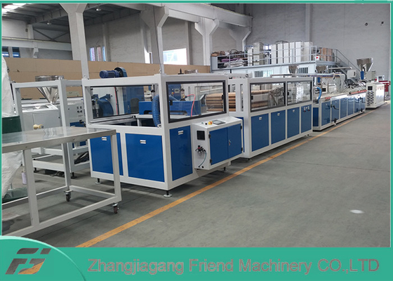 Un buon prezzo. linea di produzione di plastica di profilo di 1200mm OEM/ODM facili di manutenzione disponibile in linea