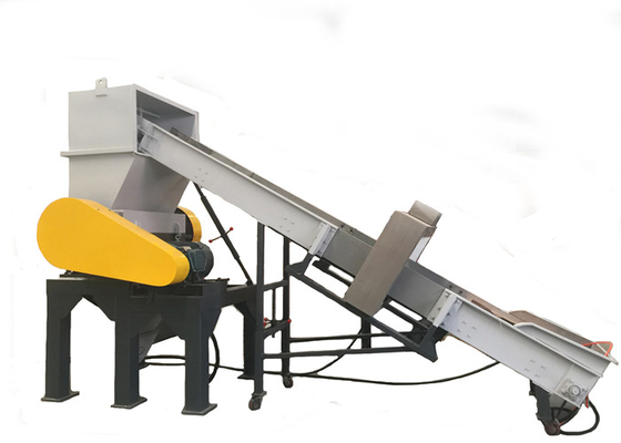 Un buon prezzo. Macchina di plastica del frantoio della bottiglia dell'ANIMALE DOMESTICO PC800 per i fiocchi dell'ABS del PE pp PS del PVC in linea