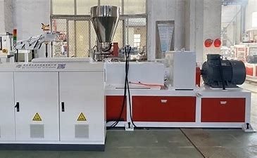 Good price Linea di produzione ignifuga del bordo di 600kg/H WPC in linea