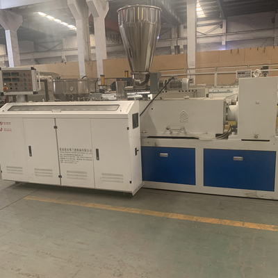 Good price la tensione 250kg/H ha personalizzato la linea vite gemellata conica della pelletizzazione del PVC dei granelli in linea