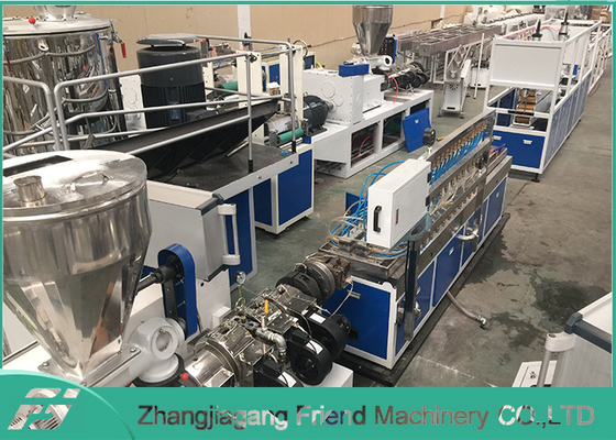 Un buon prezzo. Linea di produzione di plastica di profilo di 25~60 millimetri operazione facile dell'attrezzatura di plastica della camera di equilibrio in linea