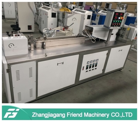 Un buon prezzo. Tipo macchina di riciclaggio di plastica del laboratorio dell'appalottolatore del PVC di controllo dello SpA di 2kg in linea