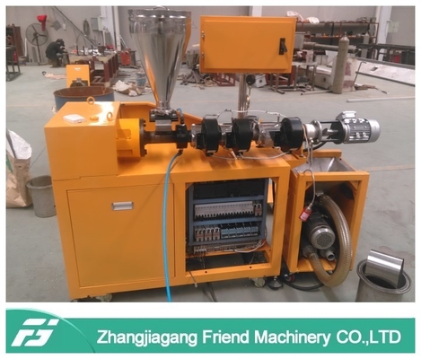 Un buon prezzo. macchina di plastica di riciclaggio di plastica dell'appalottolatore 400kg/H in linea