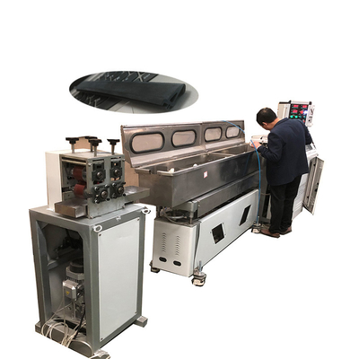 Un buon prezzo. Linea di produzione di plastica di profilo della guarnizione 35kw di EPDM & del PVC in linea