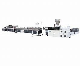 Un buon prezzo. Linea dell'estrusione di profilo della vite WPC del gemello della polvere 4m/Min del PE in linea