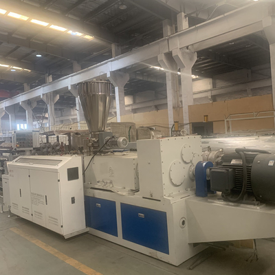 Un buon prezzo. linea eco dell'estrusione di profilo di Upvc WPC della vite del gemello 150kg/H amichevole in linea