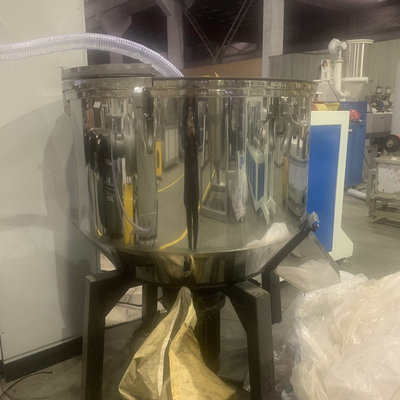 Un buon prezzo. macchina di composto di plastica del miscelatore di colore di 500kg/H SUS304 in linea