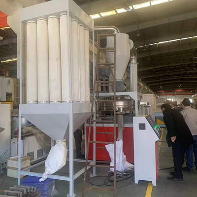 Un buon prezzo. Capacità elevata di macinazione di raffreddamento ad acqua della macchina del Pulverizer del PVC di 120 maglie in linea