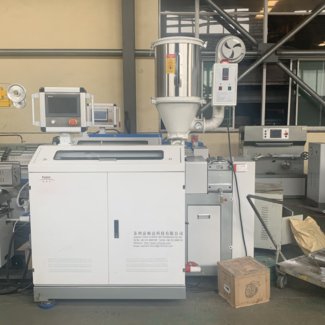 Tubo di plastica che rende a macchina le macchine d'espulsione elettriche di produzione per i tubi del PVC 2