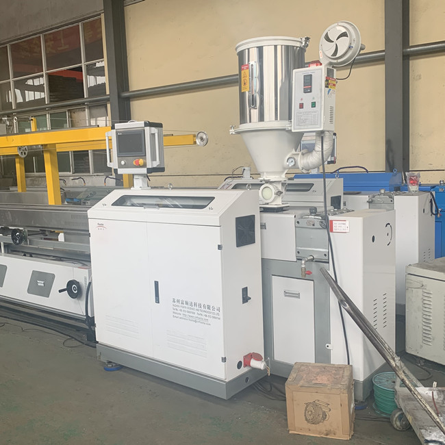 Tubo di plastica che rende a macchina le macchine d'espulsione elettriche di produzione per i tubi del PVC 4