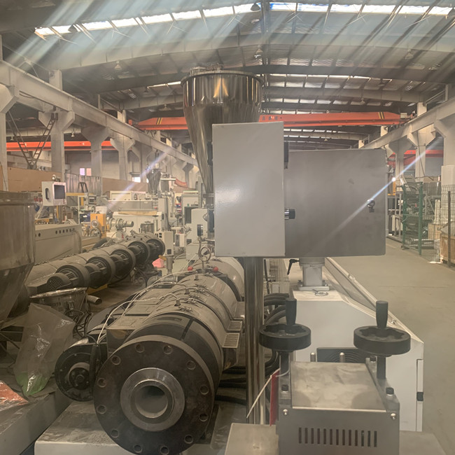 linea di plastica dell'estrusione della vite gemellata conica 400kg/H 3