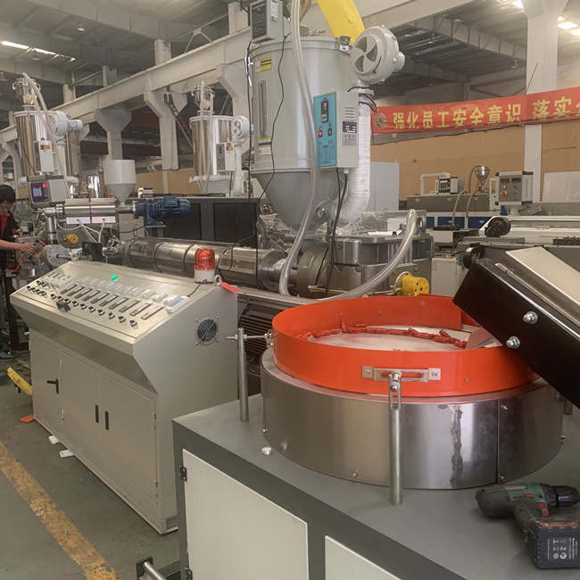 muffa d'acciaio di plastica della macchina 40Cr del tubo del PVC dell'irrigazione a goccia di 63mm 4