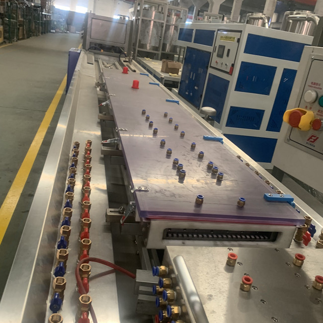 Vite del doppio di produzione di profilo della porta della finestra del PVC UPVC WPC 1