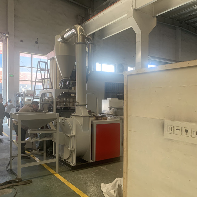 Capacità di lavorazione industriale della macchina 300kg/H del Pulverizer del PE del PVC dei pp alta 3