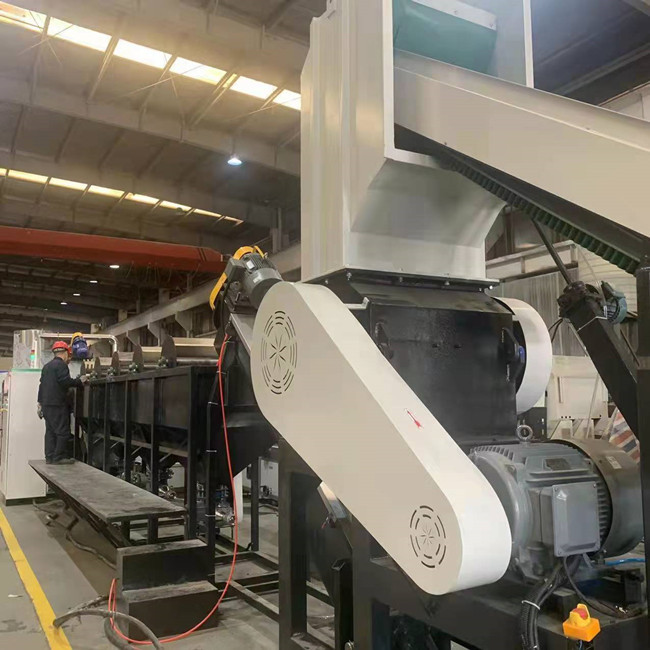 linea di riciclaggio di riciclaggio di plastica 14mm dell'ANIMALE DOMESTICO del chip 500kg/H finito 4
