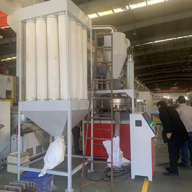 Macchina per la frantumazione di plastica del Pulverizer del PE residuo un sistema di raffreddamento doppio di 37 chilowatt 1